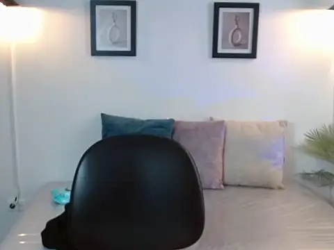 Juliana__lx élő XXX-chatje