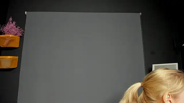 Moon_Silk élő XXX-chatje