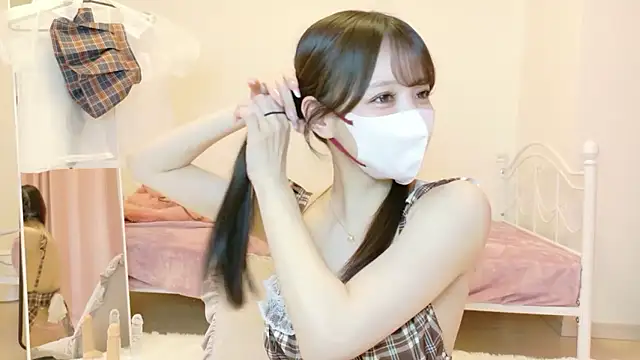 roachan_ live XXX chat