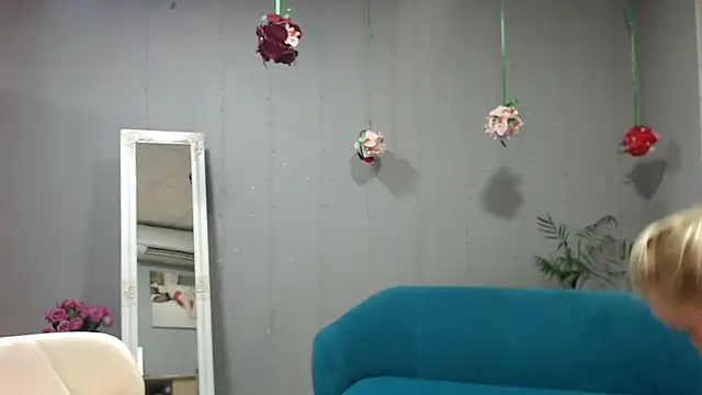 Sunny_blond Obrolan Langsung XXX