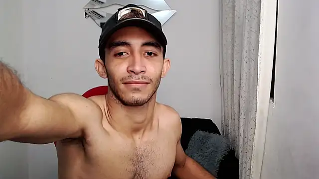 Caius_foxn Live XXX chat