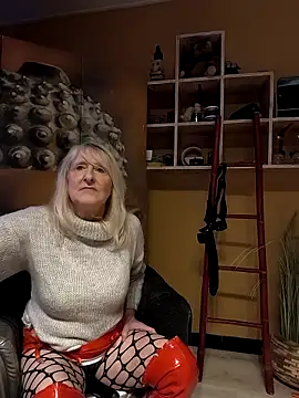 Chatroom XXX en direct de SExyHotMilfTascha