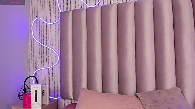 Chat XXX en directo de SamanthaPeachss