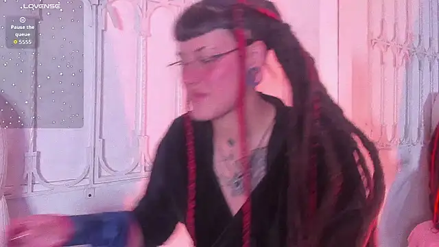 Czat XXX na żywo – _sharlotte777