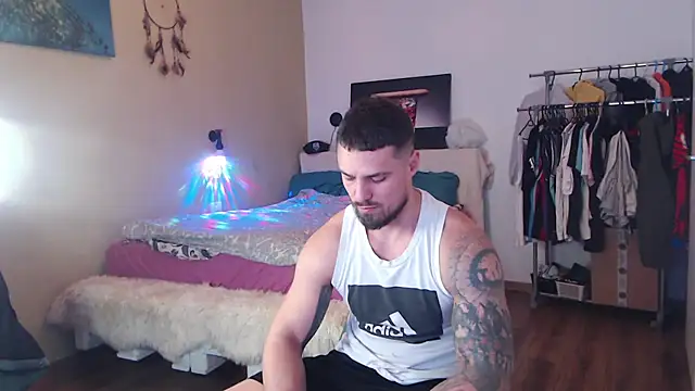 دردشة Tiberius_hunk الجنسية المباشرة