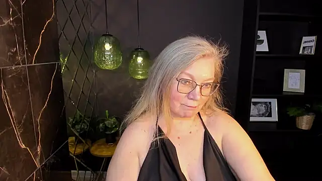 NataliMellow's Live XXX Chat