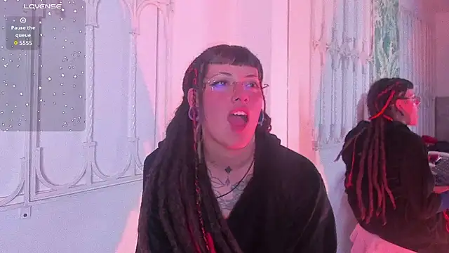 _sharlotte777 即時 XXX 聊天