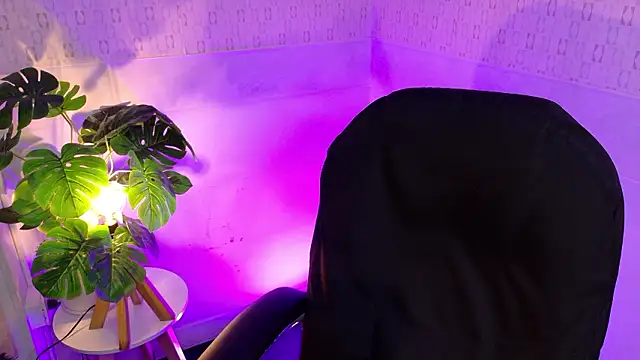 4L3JX: вебкам-шоу