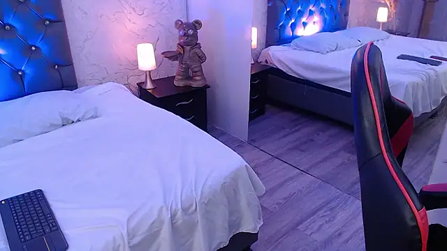 Chatroom XXX en direct de Sabriinaa_Foxx