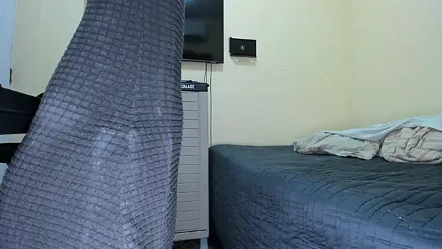 bigcockk23's Webcam Show