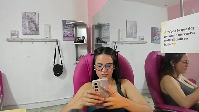 CAMILA--REY live XXX chat