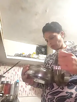 Neha-Singh2 现场XXX聊天