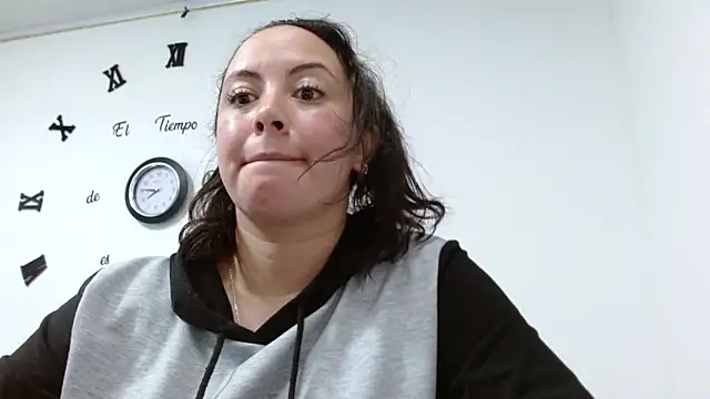 ElaMurray02's Live XXX Chat