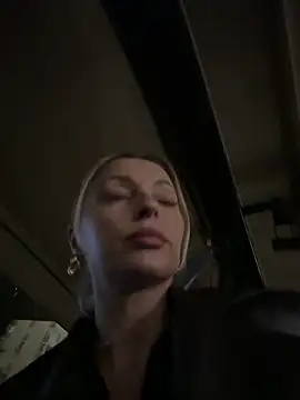 VikaBunny1 live XXX chat