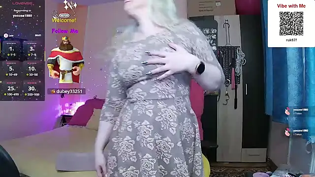 MissLexyGoldのライブXXXチャット