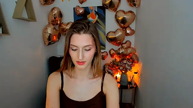 NaturalBeaty's Live XXX Chat