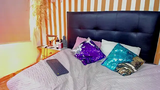 LunaToledo's Live XXX Chat