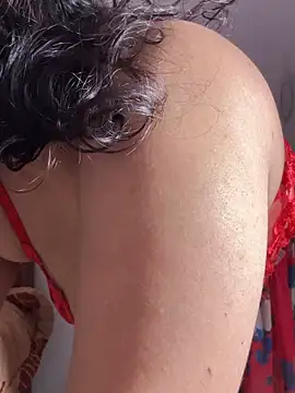 Squirt_Queen_X 即時 XXX 聊天