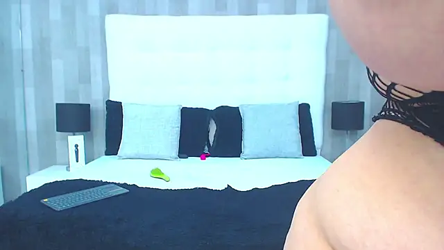 LeahMillerr Adlı Modelin Web Kamerası Şovu