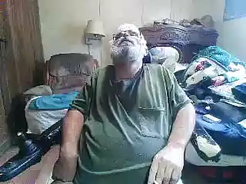 hearseguy77 Adlı Modelin Canlı XXX Sohbeti