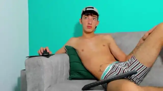 Maikol_Ortiz Adlı Modelin Canlı XXX Sohbeti