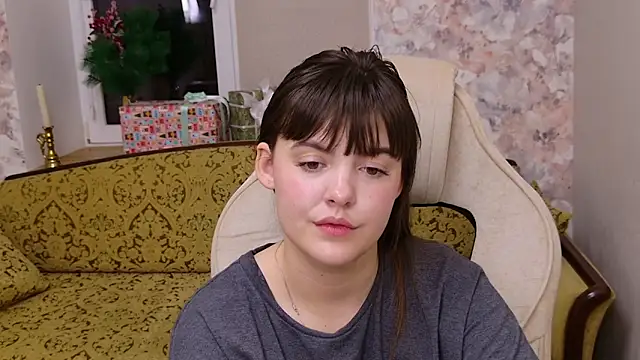 showmeparadise Adlı Modelin Canlı XXX Sohbeti