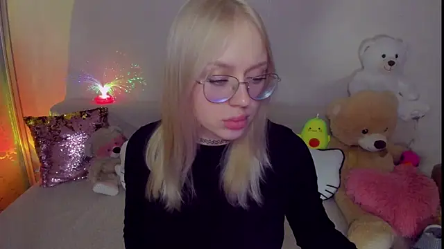 CeaneLino Adlı Modelin Canlı XXX Sohbeti