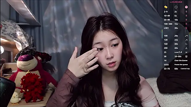 XueLi1902: онлайн-секс-чат