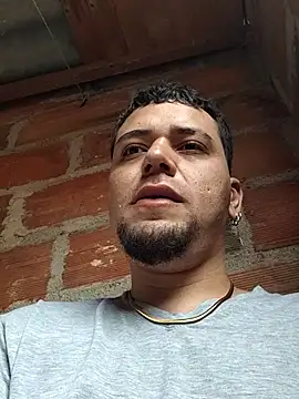 HallowedMilan's Live XXX Chat