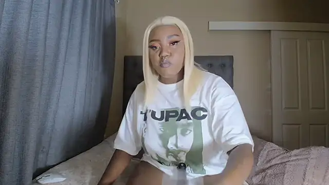 nanababe1 Live XXX Chat