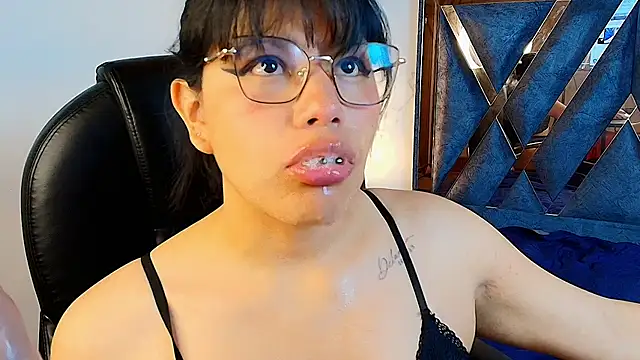 Chat XXX en directo de EsmeraldaChantre