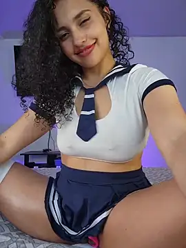 Lucy_Marin: онлайн-секс-чат