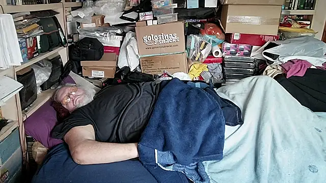 hadeszeuss2 Adlı Modelin Canlı XXX Sohbeti