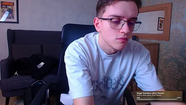 FelixStarkk Adlı Modelin Canlı XXX Sohbeti