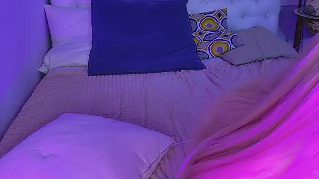 Waifu_Ketrin: онлайн-секс-чат