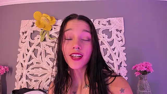 loraineblaken Live XXX chat