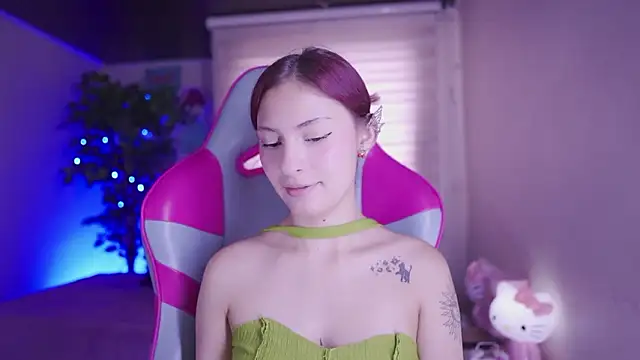 Rebecah_1 élő XXX-chatje