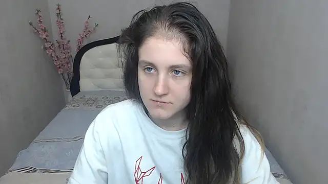 Holliy_Cooper élő XXX-chatje