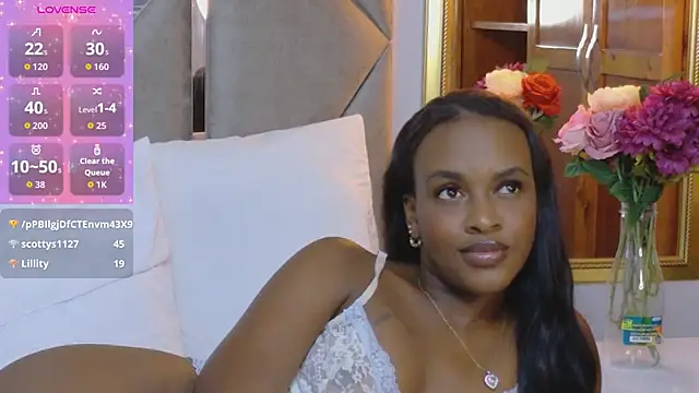 Sally-Noa Webcam-Show