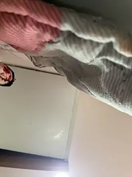 XXX chat uživo modela Mila_Morgan