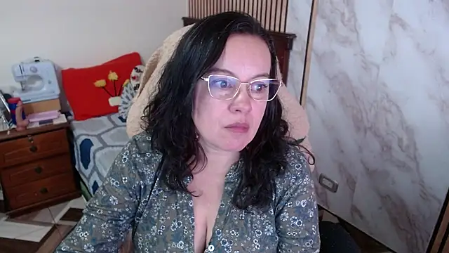 Sonialorens_ লাইভ XXX চ্যাট