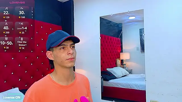 Logan_Woods élő XXX-chatje