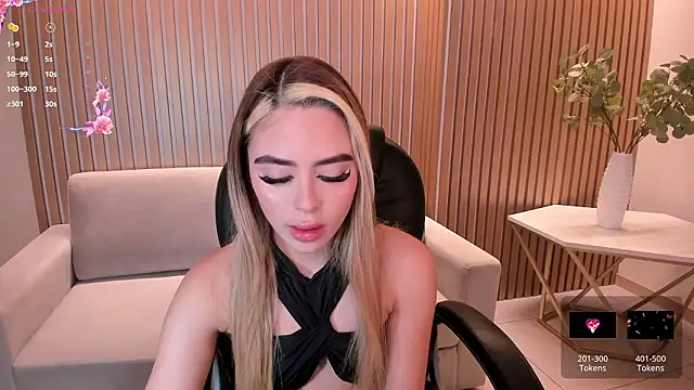 JuanitaClay's Live XXX Chat