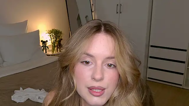 RozzitaBedberry 现场XXX聊天