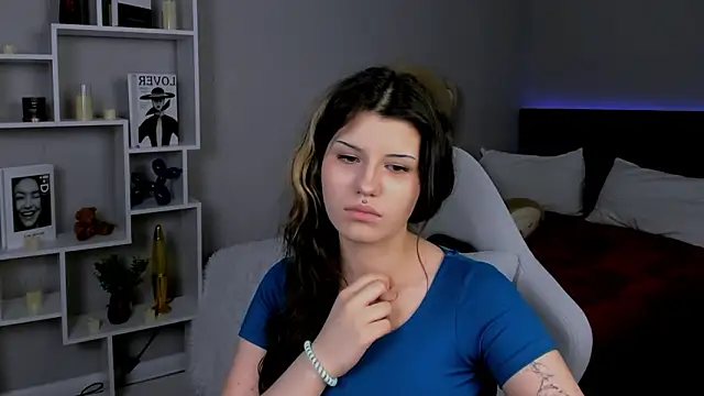 AnoraDark's Live XXX Chat