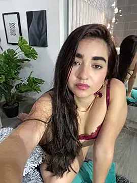 AryaLynns: онлайн-секс-чат