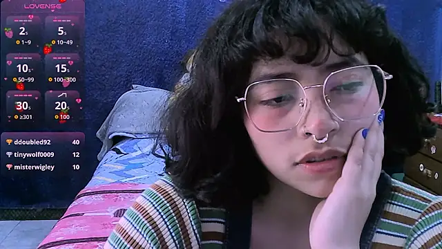 NinaYellowのライブXXXチャット