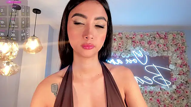 ValeriaVelvet 现场XXX聊天