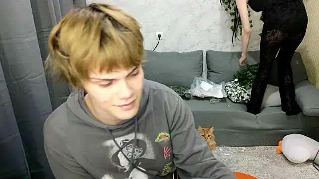 Bonnie_And_C1ydeのライブXXXチャット