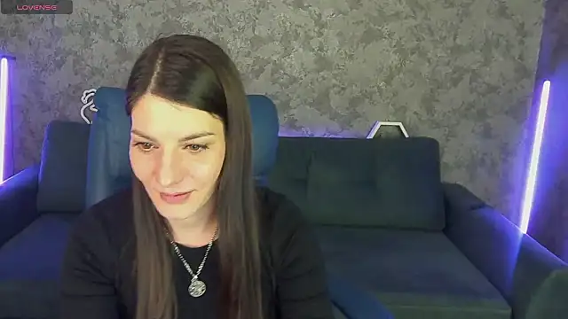 XXX chat uživo modela LadyChanelll